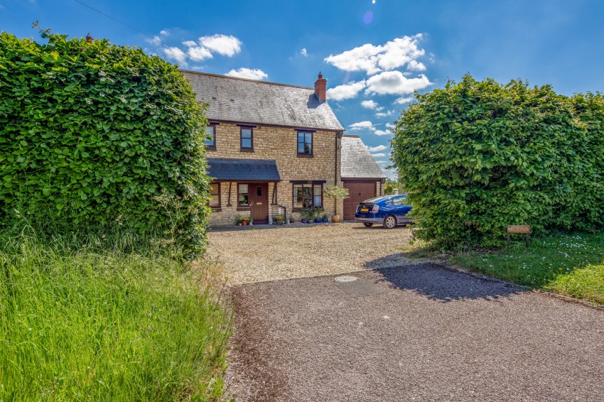 Middleton Road, Bucknell, Bicester Barton Fleming